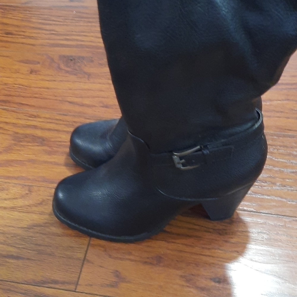 Crown Vintage Round toe Zip up Black Stacked Heel Boots - Picture 7 of 8